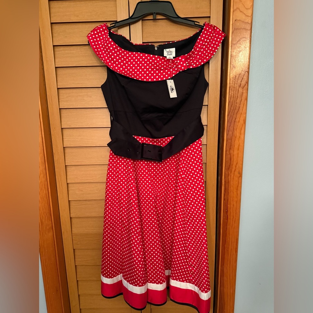 Disney Parks Exclusive Minnie Mouse Dress Shop Red Black Polka Dot Belt Dress